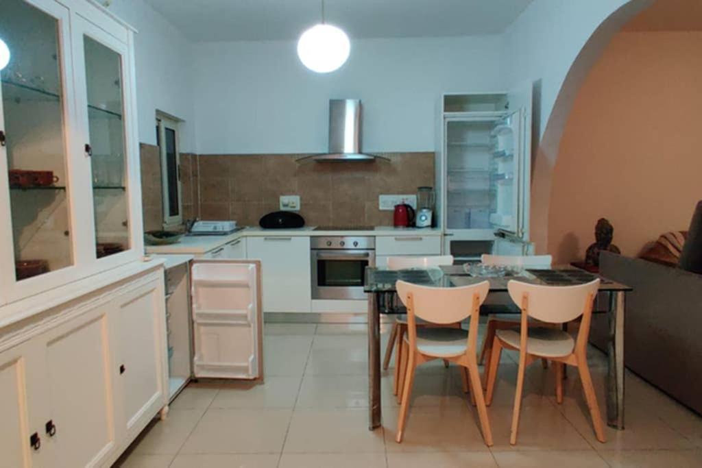 Confortable And Quiet Apartment In St. Julian San Julián Exterior foto